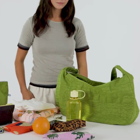 NWT Baggu Large Crescent Bag - Green Juice - Picture 8 of 8
